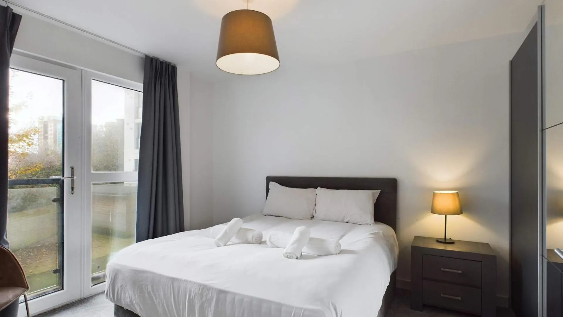 Free Parking Cozy 2 Bedroom Apartment In Belfast 0*,  United Kingdom