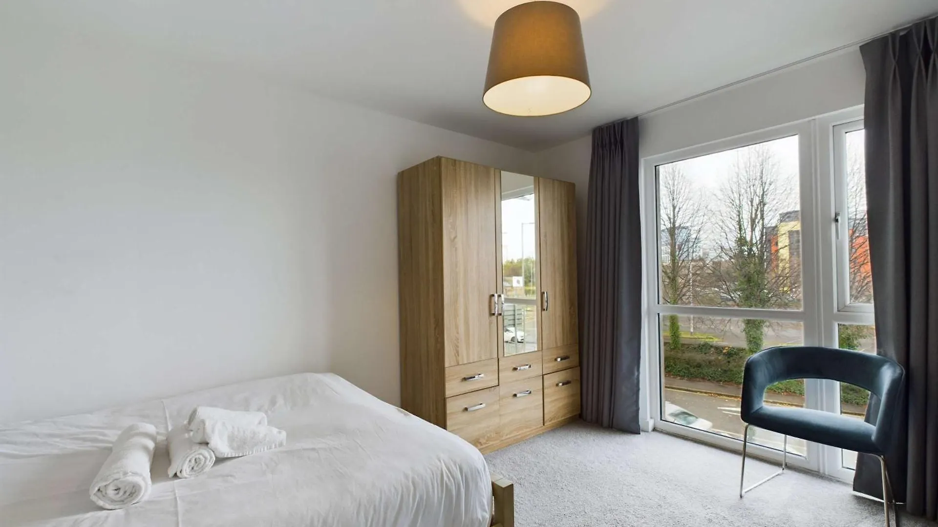 Free Parking Cozy 2 Bedroom Apartment In Belfast